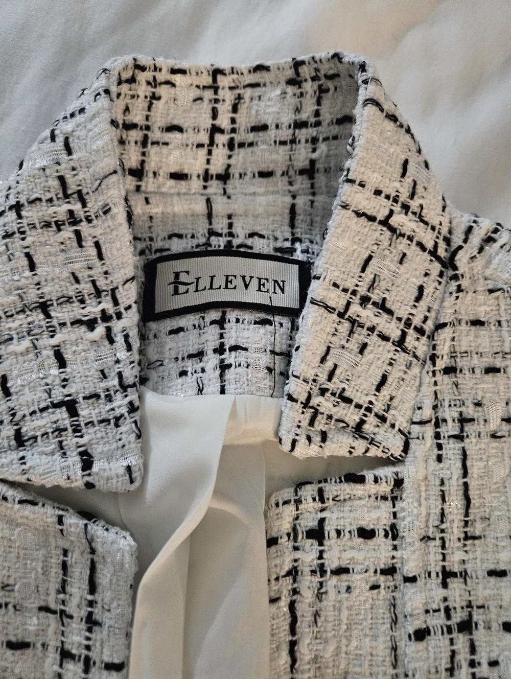 NWOT White and Black Tweed Open-Front Blazer - Picture 4 of 8